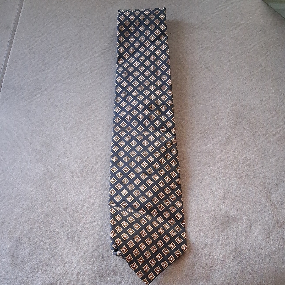 Brooks Brothers All Silk Black and Gold Geometric Tie